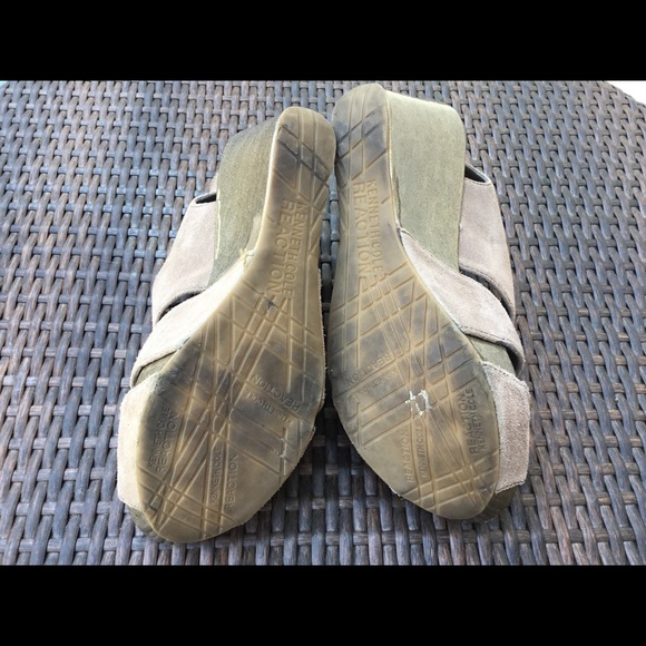 COPY - Taupe suede wedges, so cute! Size 8.5 - Picture 5 of 5